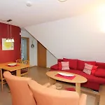 Seepark Reetdachhaus 2 Prázdninový dům Burhave
