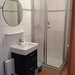 Seepark Reetdachhaus 2 Ferienhaus