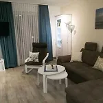 Ferienhaus Seepark Reetdachhaus 2 *