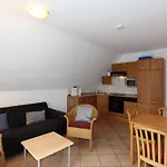 Seepark Reetdachhaus 2 *