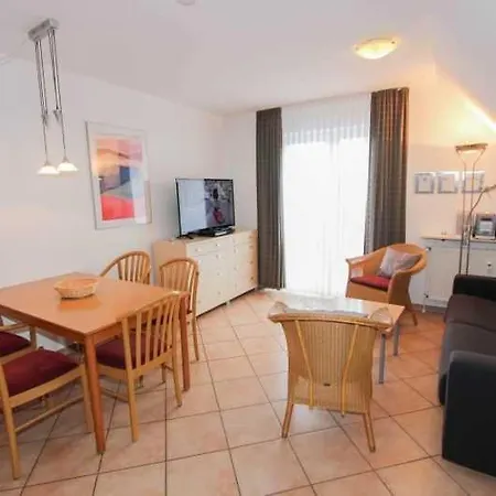 Seepark Reetdachhaus 2 * Burhave
