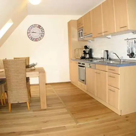Holiday home Seepark Reetdachhaus 2
