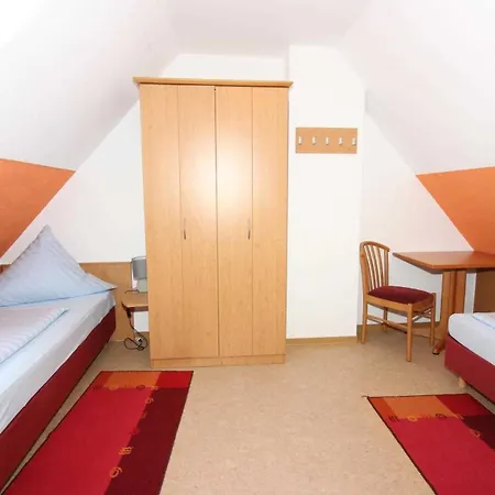 Feriehus Seepark Reetdachhaus 2 Burhave