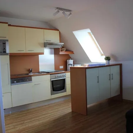 Seepark Reetdachhaus 2 * Burhave
