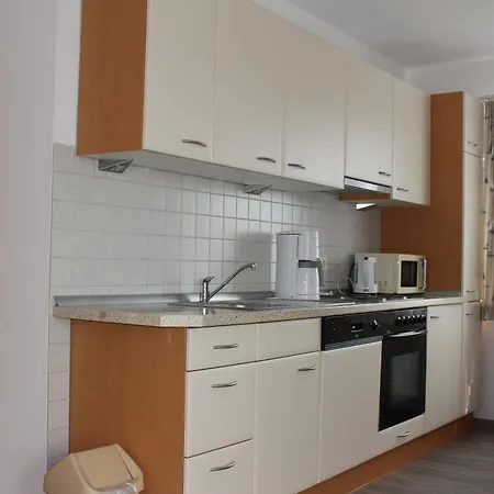 Holiday home Seepark Reetdachhaus 2
