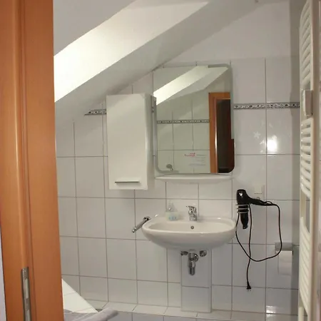 Seepark Reetdachhaus 2 *