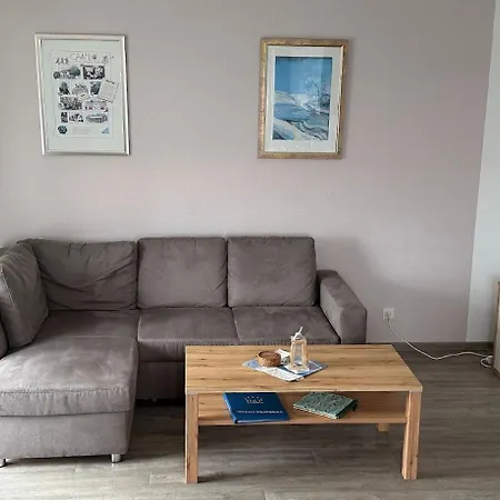 Seepark Reetdachhaus 2 * Burhave