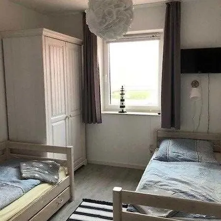 Seepark Reetdachhaus 2 Burhave