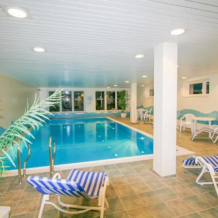 Feriehus Seepark Reetdachhaus 2 *